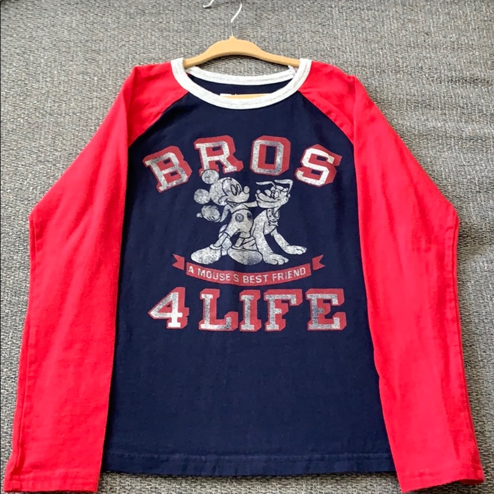 Boys Gap size M long sleeve tshirt